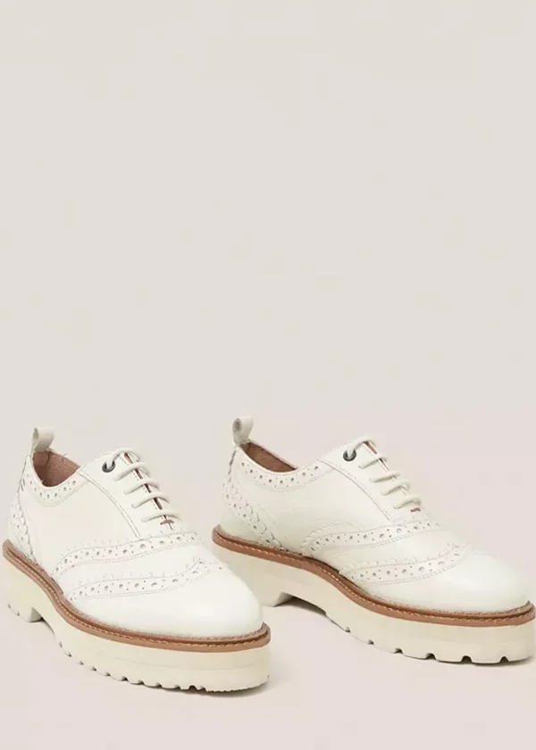 CHUNKY LACE UP BROGUE