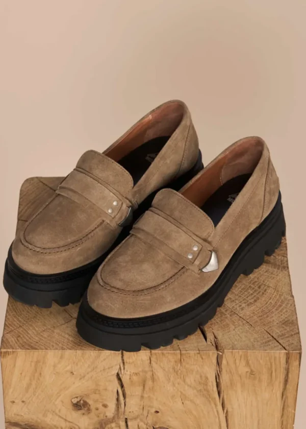 COSTA RICA SUEDE LOAFER